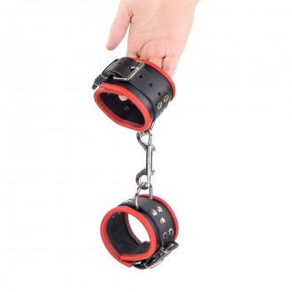 LEATHER HANDCUFFS - RED/BLACK