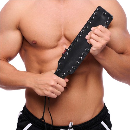 LEATHER PADDLE WITH 37 METAL RIVETS - 38 CM - BLACK
