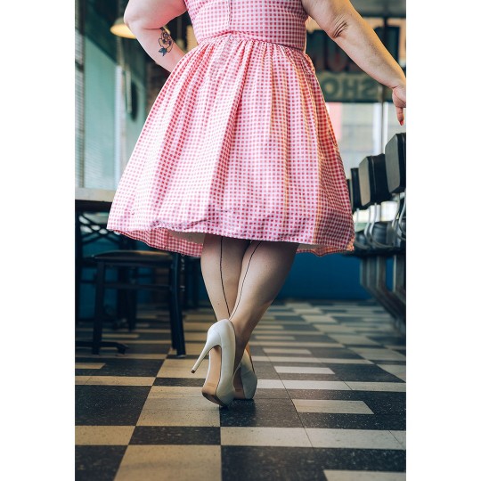 ВАНЕССА - ВЫСОКОЕ БЕДРО - ГОЛЫЙ