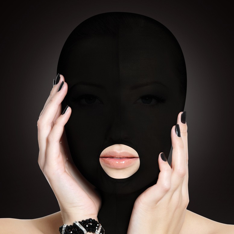 Submission mask black Submission mask black